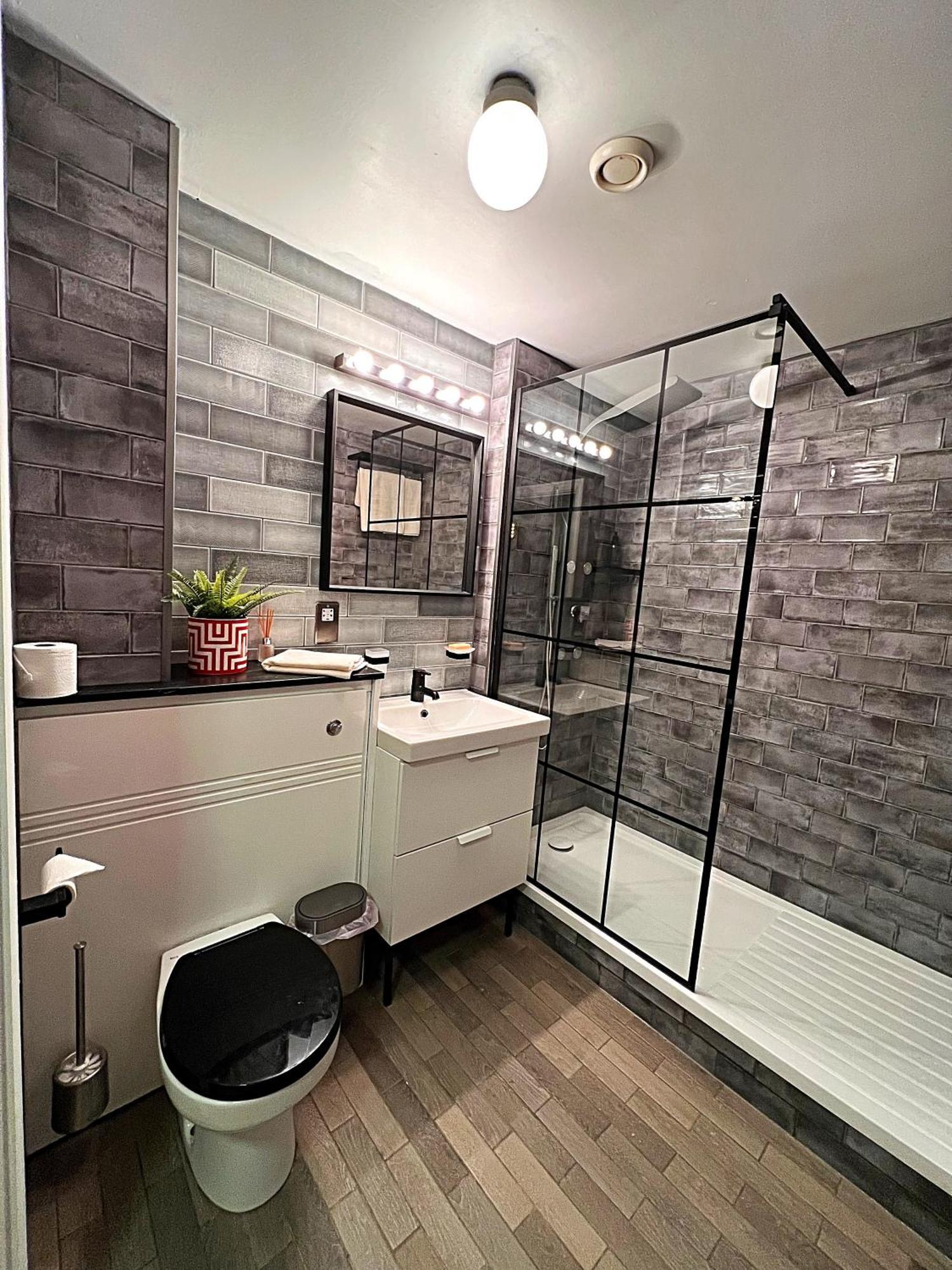 Latitude Chinatown Central Apartment Бирмингем Экстерьер фото