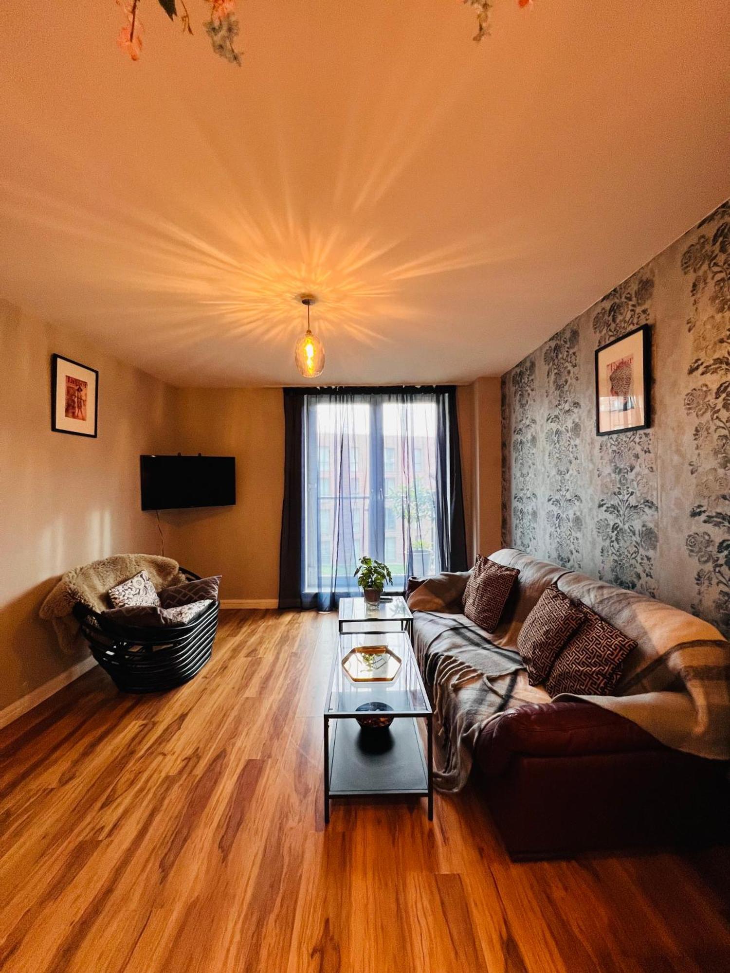 Latitude Chinatown Central Apartment Бирмингем Экстерьер фото